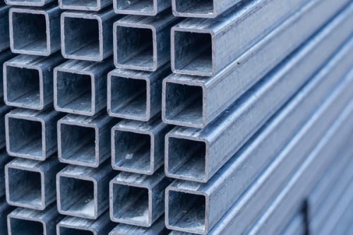 Profil ocynkowany 20x20x1,2x5000 szew napylany