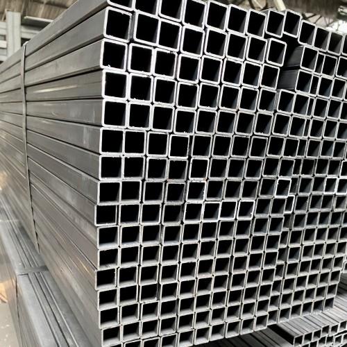 Profil stalowy zamknięty 25x25x1,5x6000 surowy