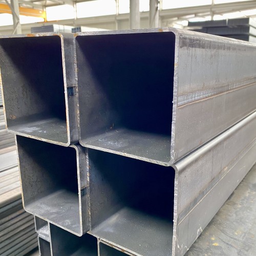 Profil stalowy zamknięty 140x140x4x6000 surowy