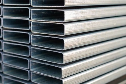 Profil ocynkowany 100x20x1,2x7000 szew napylany