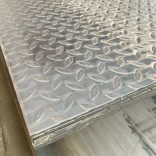 Blacha łezka 4,0x1500x3000 stalowa ryflowana S235